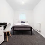2 Bedroom Apartment By Brookland Stays Serviced Accommodation Short Lets Sheffield With Free Wifi