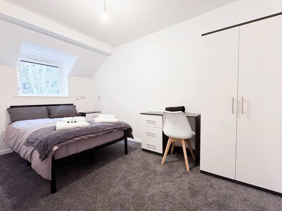2 Bedroom By Brookland Serviced Short Lets With Free Wifi *